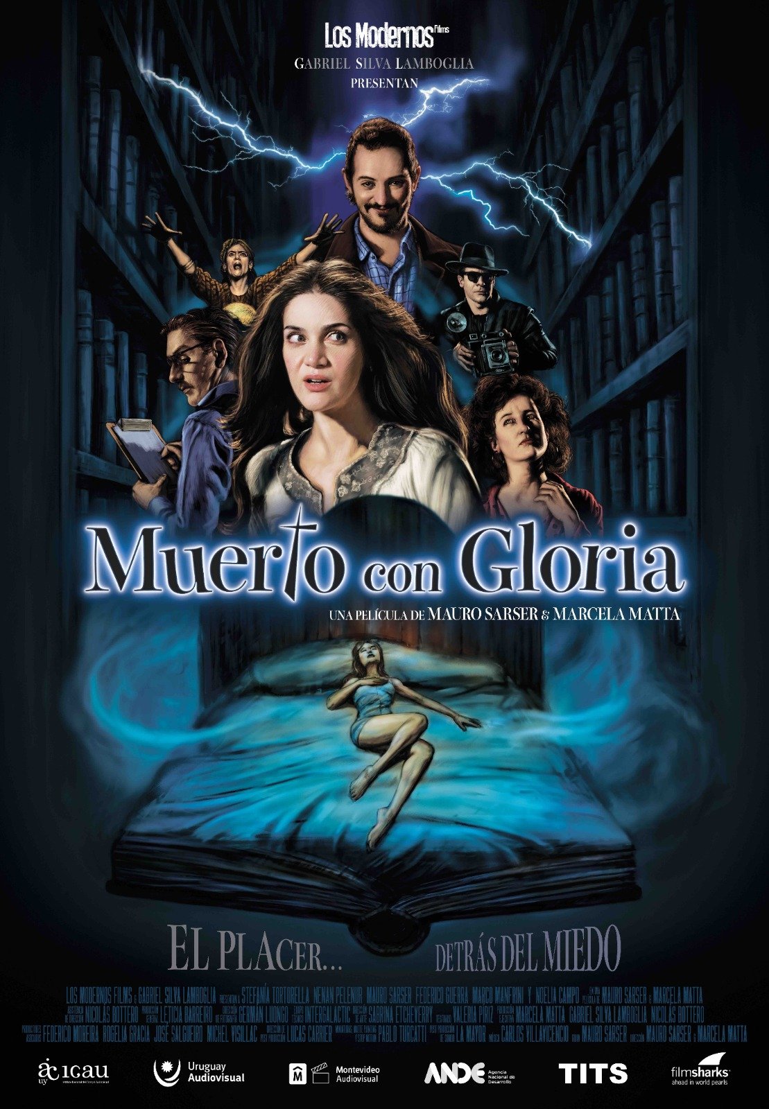 Muerto con Gloria Poster La señora de la casa